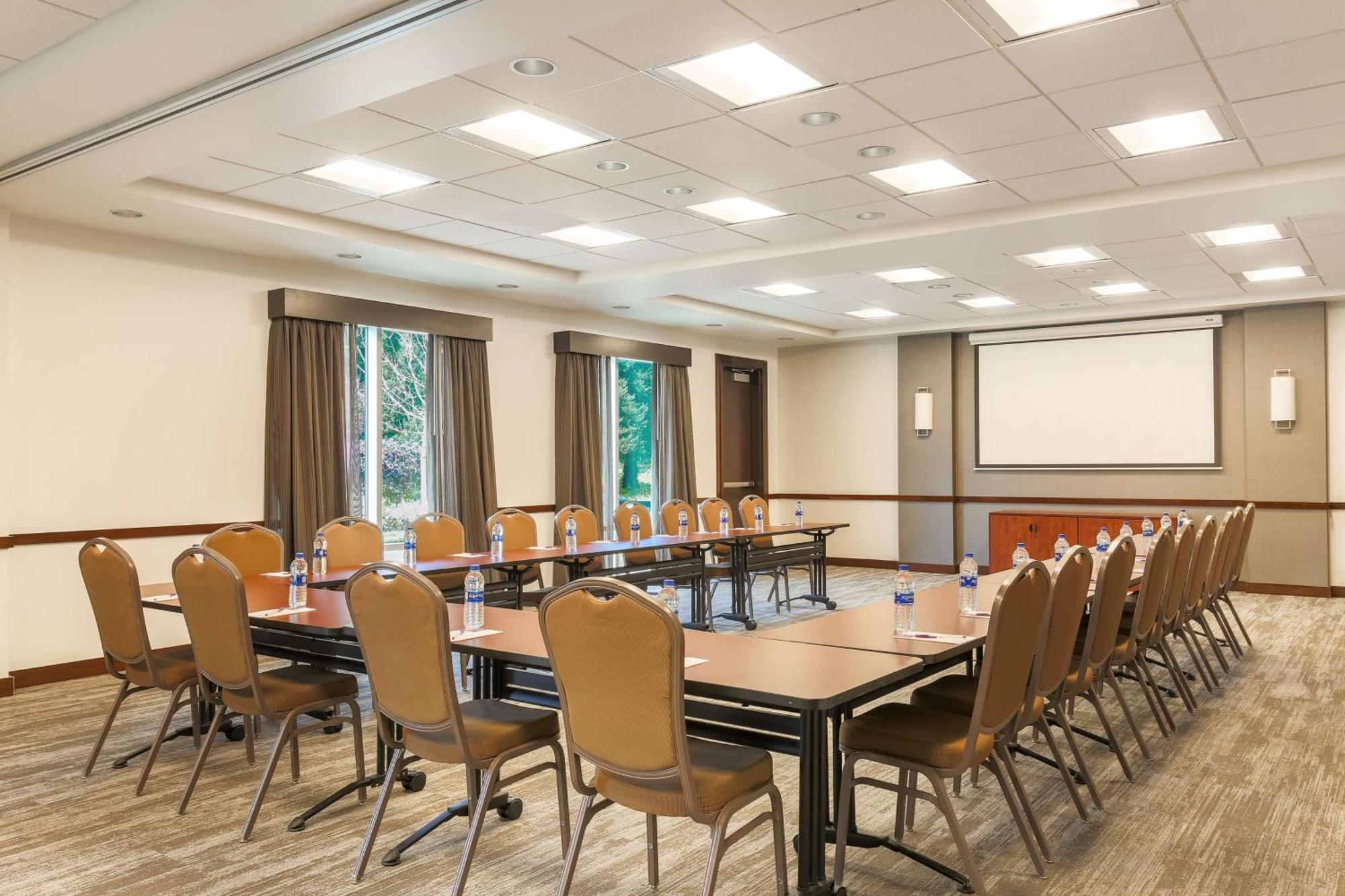 Hyatt Place Uc דיוויס מראה חיצוני תמונה